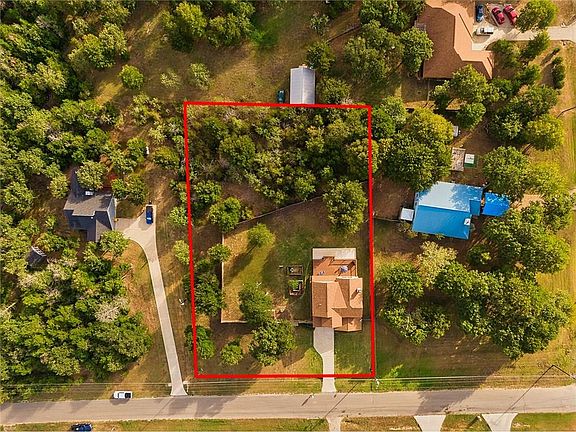 3rd image of 204 Arbor Hill Way