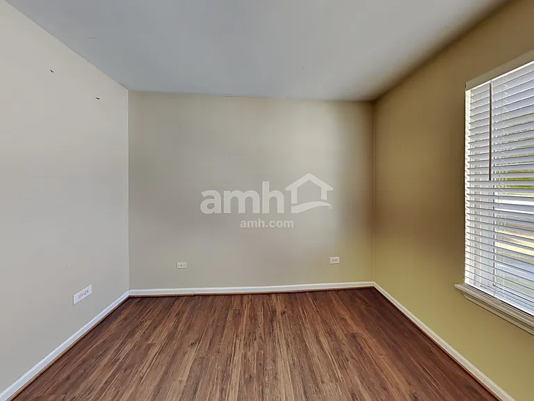2462 Mayfield Ct — Photo 15