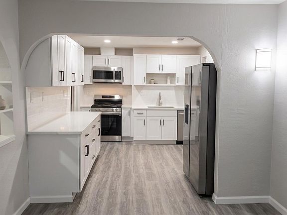 2nd image of 2258 Pepper Dr