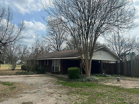 2nd image of 421 Crabtree Ln