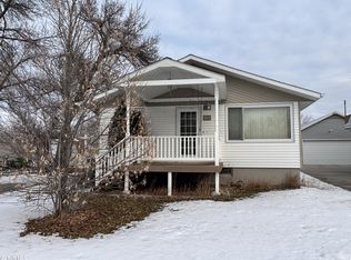 917 Main St, Stanton, ND 58571