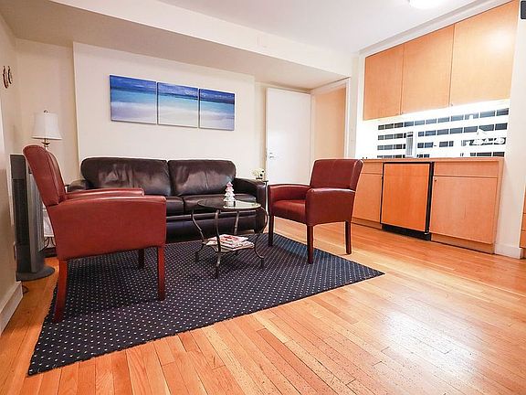 3rd image of 440 E 79th St APT 1E