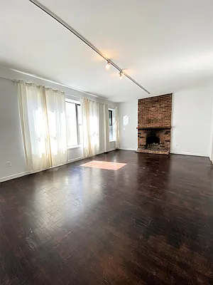 Rented by Leviathan Leasing LLC | media 19