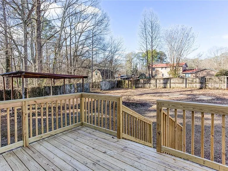 4049 Leicester Dr NE — Photo 31