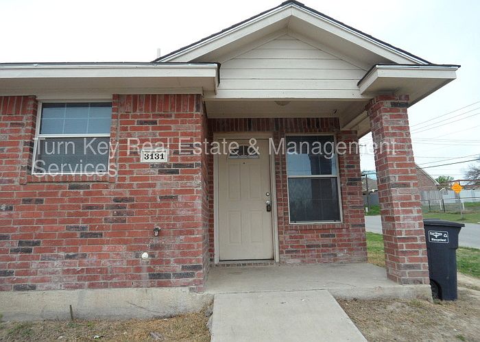 1st image of 3131 NW Loraine St