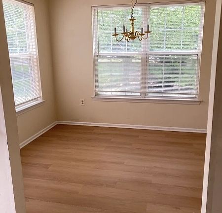 4th image of 609 Magnolia Ln