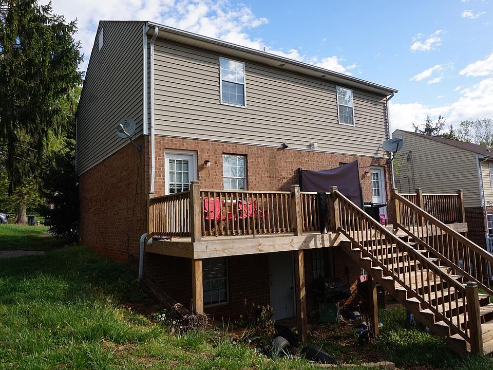 2nd image of 112 Water Gate Dr