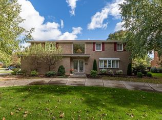 301 Troy Del Way, Buffalo, NY 14221