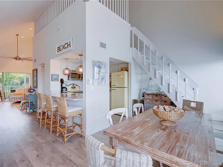245 NE Macarthur Blvd #11 — Photo 30
