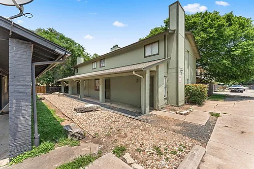 1320 Southport Dr #B Photo 1