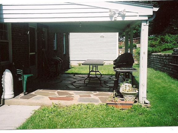 3rd image of 665 Park Ave
