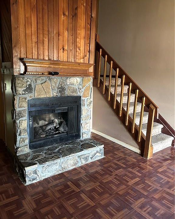 2nd image of 5810 Trent Walk Dr