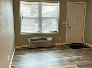 315 Crestwood Dr #102, Willard, OH 44890