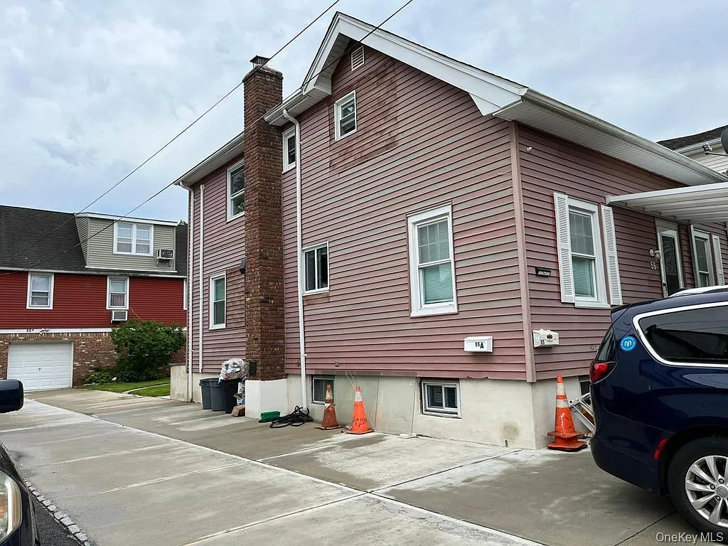 4 bed, 3.0 bath, 3072 sqft, $5,750 — Photo 1