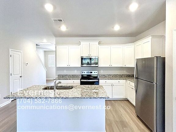 2nd image of 2162 Willow Glen Dr
