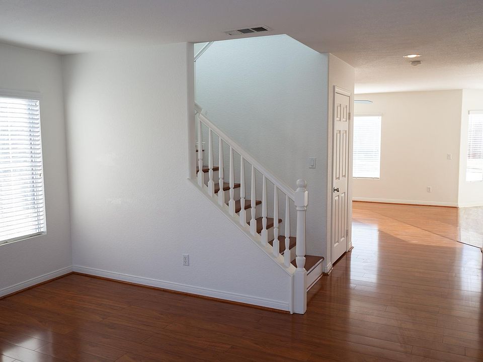 1st image of 25828 Marco Polo St