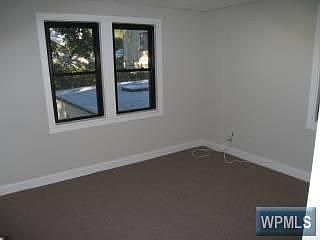 3rd image of 179 Summerfield St