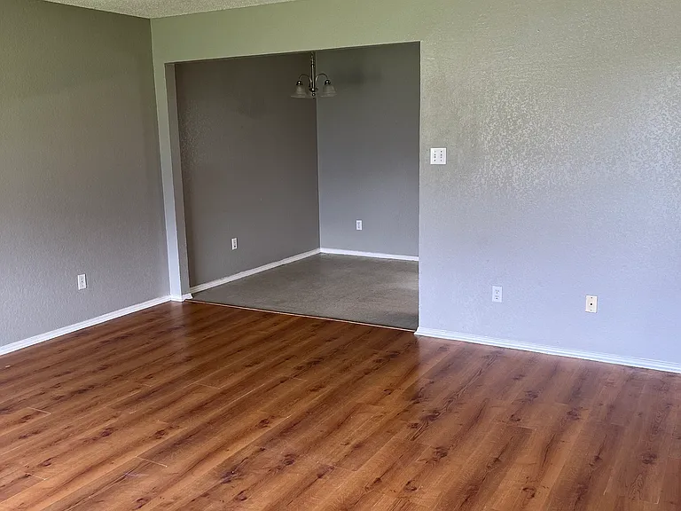 1717 Short St — Photo 3