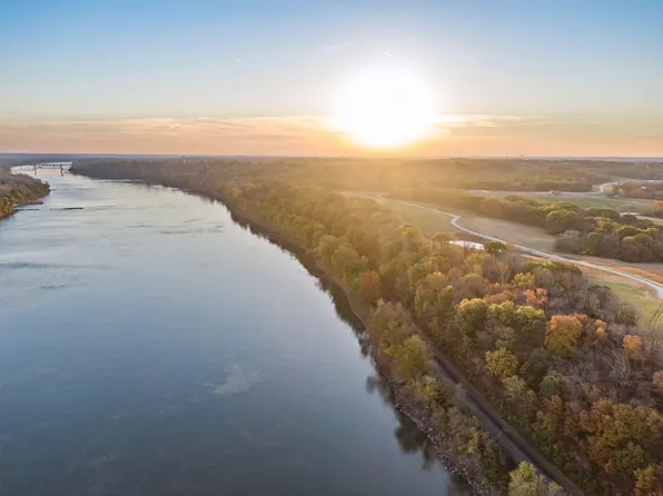 2 Grandview Acres, Boonville, MO 65233