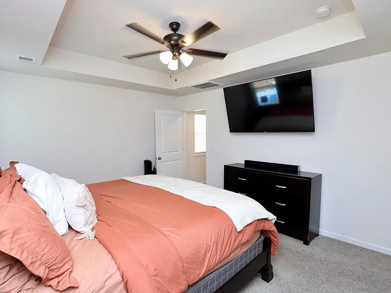 1049 Crescent Moon Loop — Photo 29