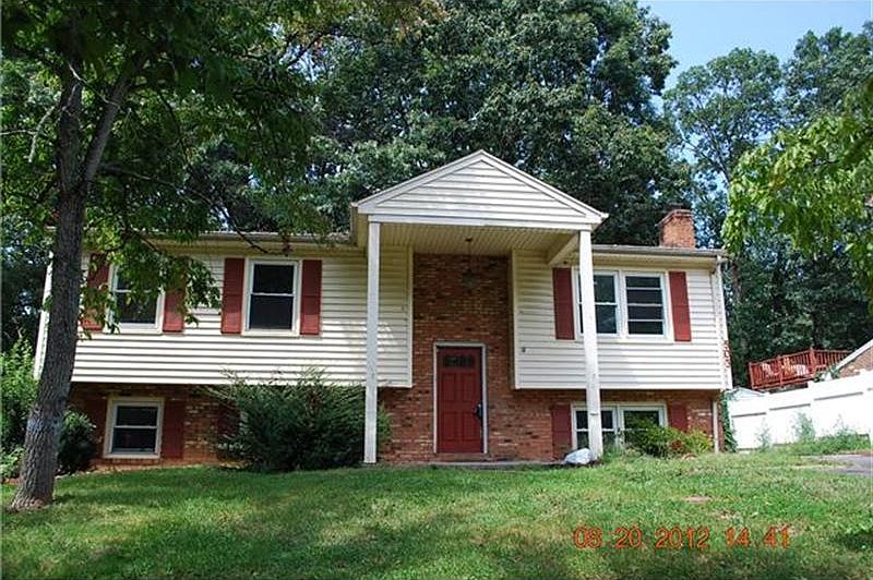 1st image of 5030 Pin Oak Dr