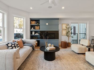 527 E 7th St #2, Boston, MA, 02127