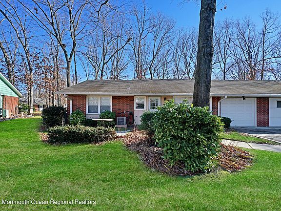 3rd image of 178B Sterling Ct