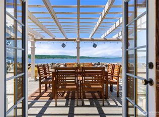 2423 Day Island Blvd W, University Place, WA 98466