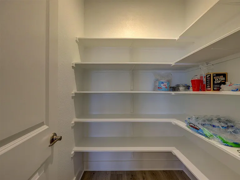 1929 Montella Way — Photo 18