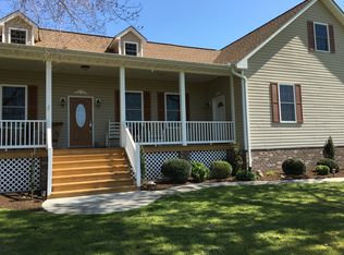 8581 Bevils Bridge Rd, Amelia Court House, VA 23002