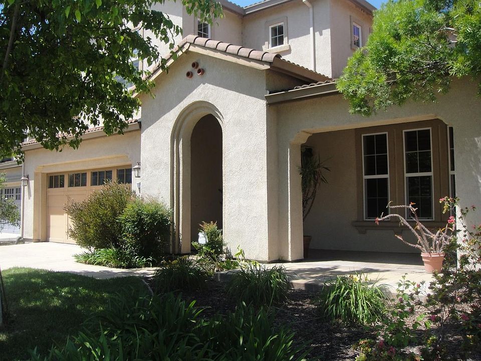 1st image of 10827 Lakemore Ln