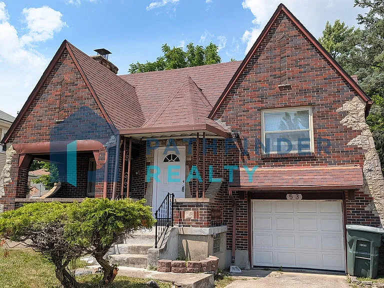 53 W Maplewood Ave — Photo 1