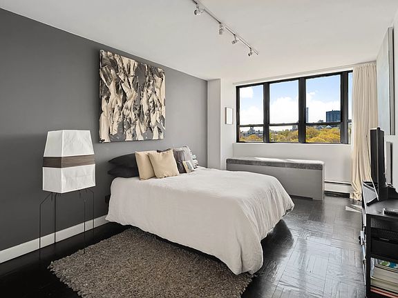 5th image of 301 Cathedral Pkwy #15F