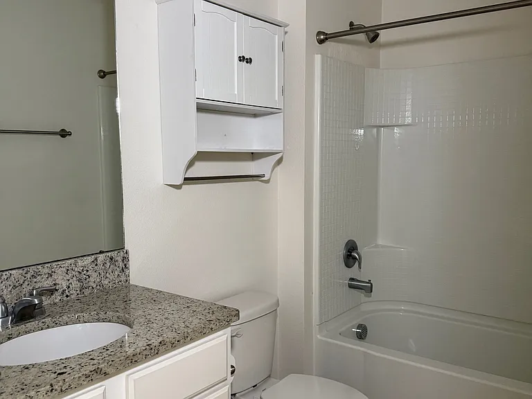 497 Noble Ave — Photo 10