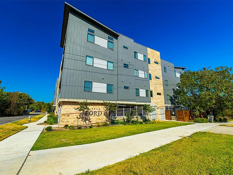 100 W Mockingbird Ln #201 — Photo 13
