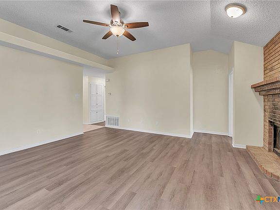 4th image of 3804 Riverrock Dr