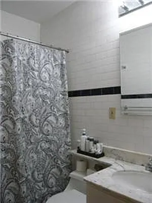 Rented by Veracity NYC LLC | media 28