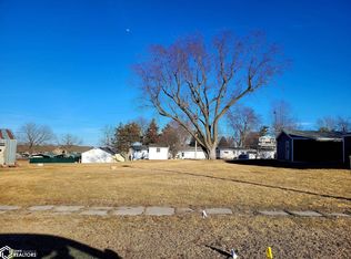 525 N Jefferson St, Sigourney, IA 52591