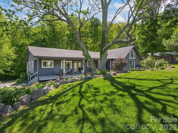 162 Johnson Branch Rd, Maggie Valley, NC 28751