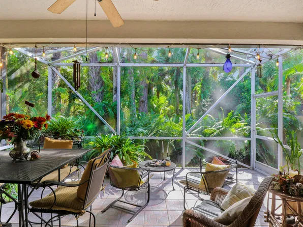 15212 Oak Chase Court, Wellington, FL 33414