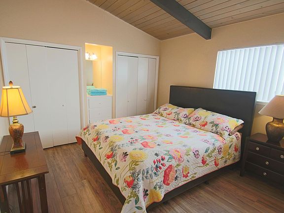 5th image of 209 Rosecrans Ave #C