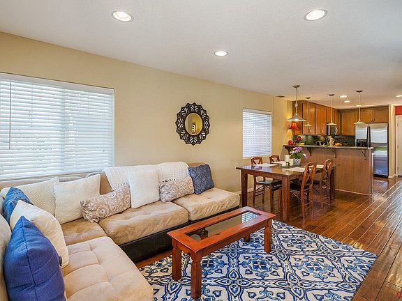 3rd image of 51 Valley Station Cir
