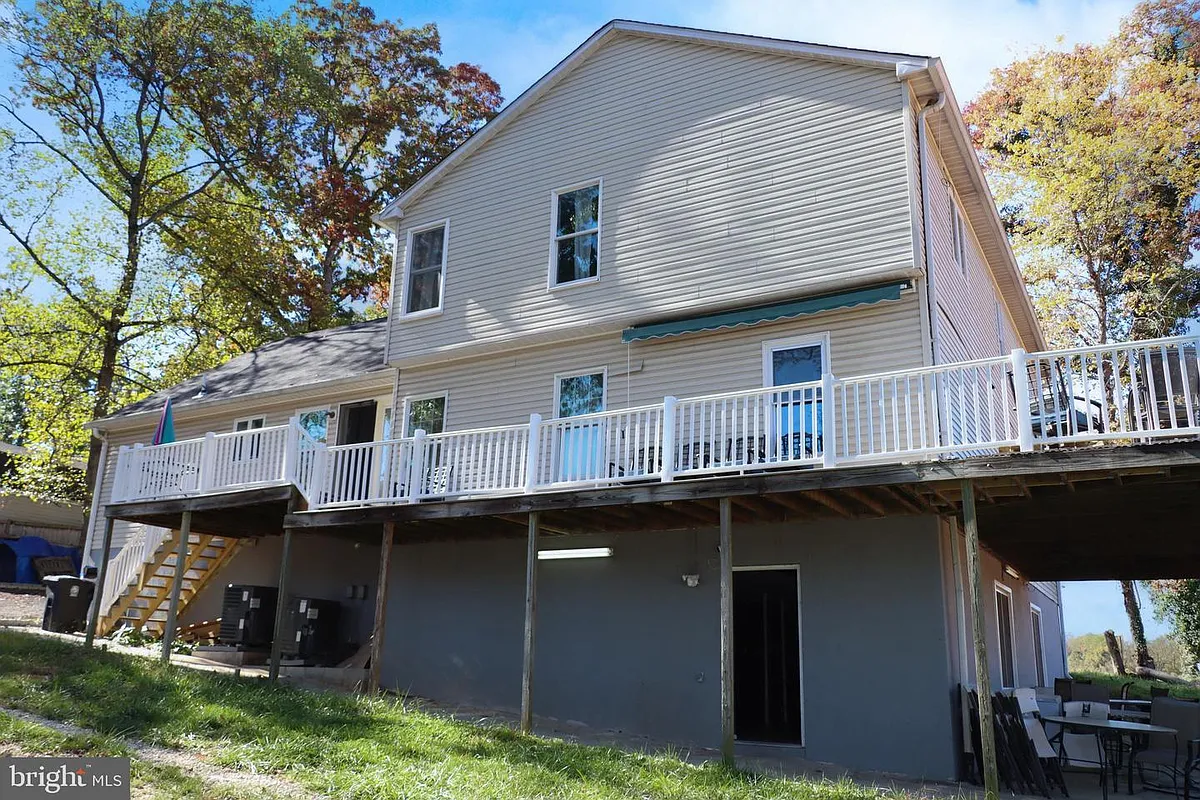 Building Photo - 9216 Crandall Rd