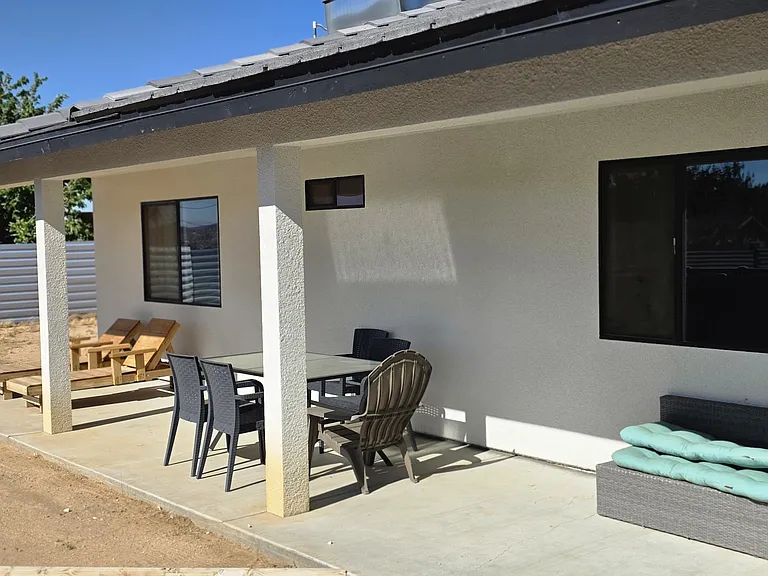 8160 Palomar Ave — Photo 5