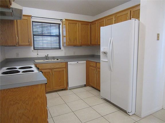 5th image of 7310 Glenna Dr