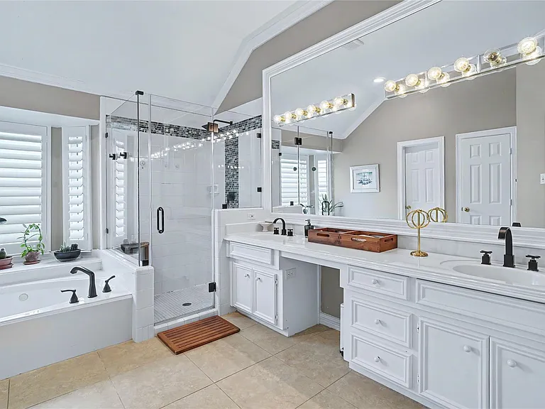 4250 Noble Oak Trl — Photo 13
