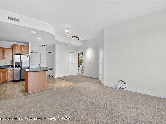 5th image of 600 Albert Ave APT 524