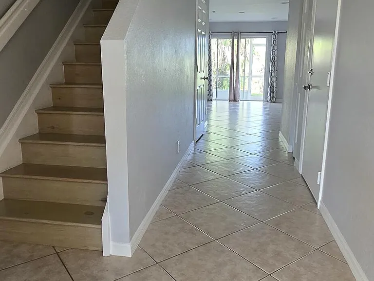 5357 SE Jennings Ln — Photo 2