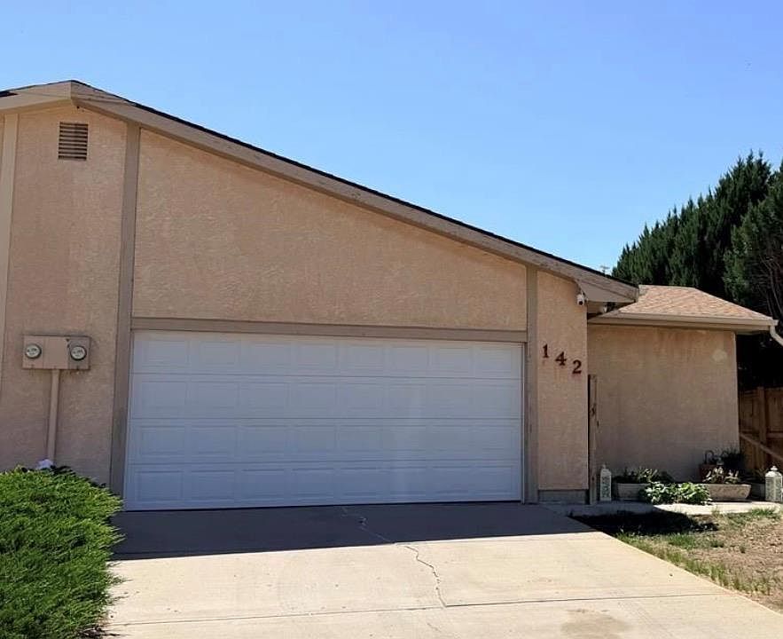 1st image of 142 Douglas Ln