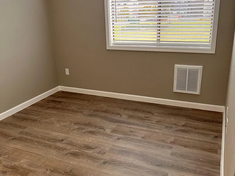 3402 I St NE #H202 — Photo 13